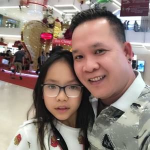 Meet your Posher, Dominic